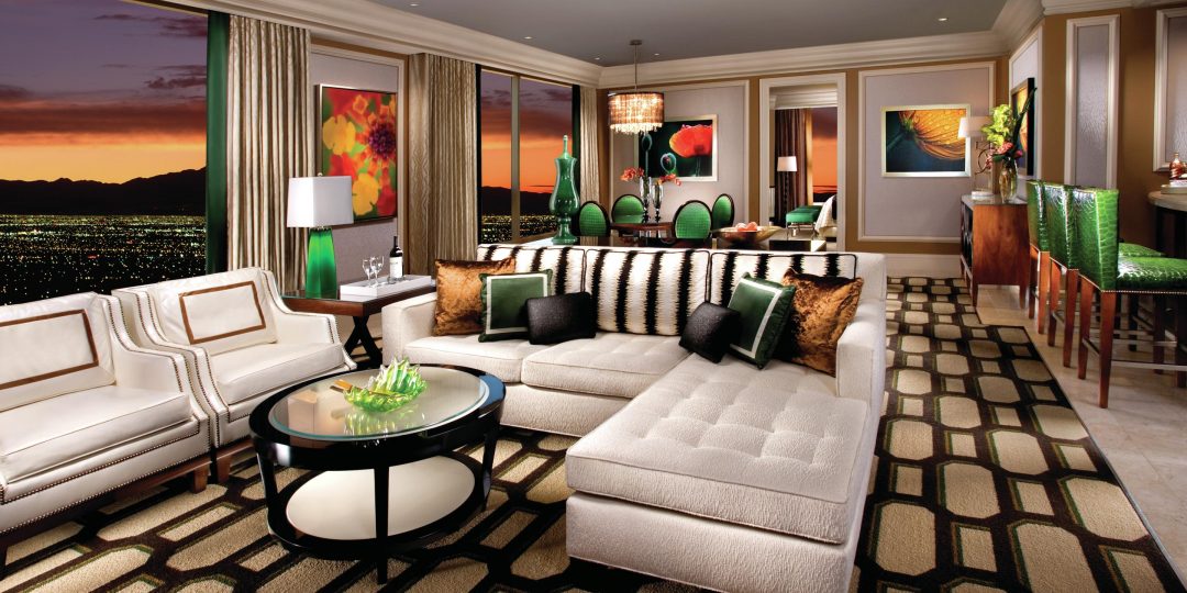 http://lasvegassuites.com/wp-content/uploads/2016/02/bellagio-hotel-penthouse-suite-living-room-1080x540.jpg